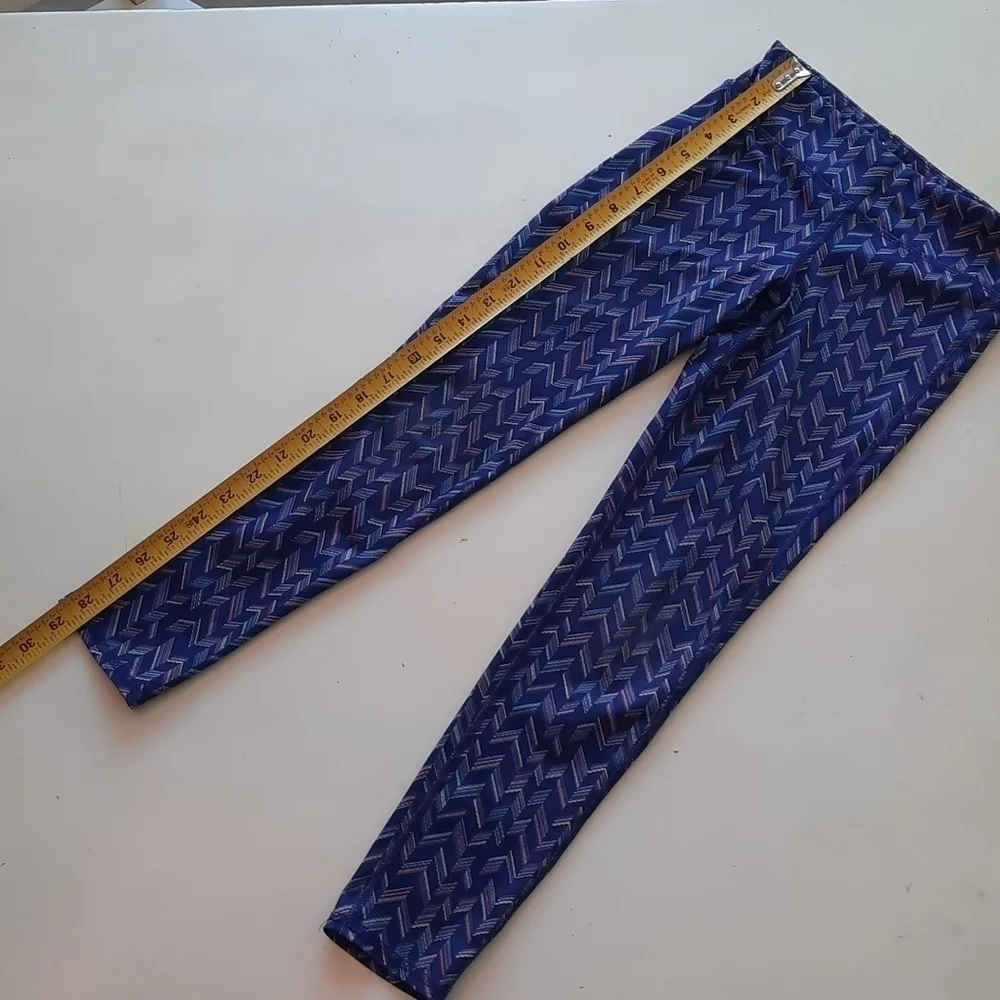 Old Navy Active purple patterned athletic full length leggings size medium 8